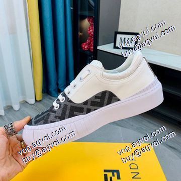 3色可選 FENDIブランド コピー 2021春夏 フェンディ FENDI ランニングシューズ コンフォート最安値に挑戦