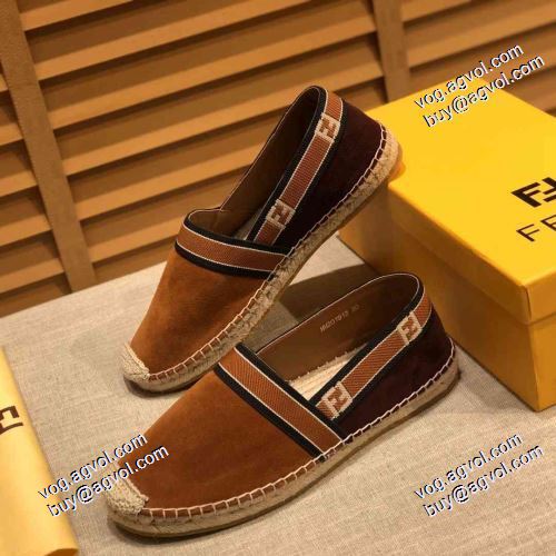 綺麗に決まるフォルム！ FENDIブランドコピー 2021春夏 フェンディ FENDI 2色可選 モカシン 脱ぎ履きしやすい/着脱しやすい