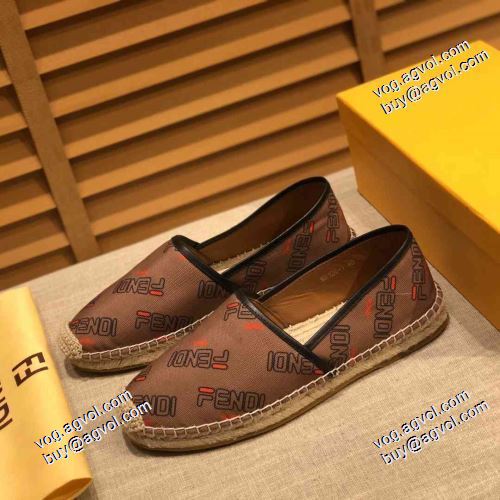 人気商品登場 柔軟 2021春夏 フェンディ FENDI 2色可選 エスバドリーユ フェンディスーパーコピー
