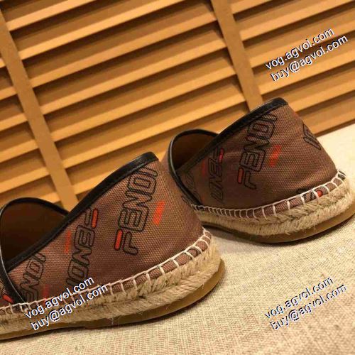 人気商品登場 柔軟 2021春夏 フェンディ FENDI 2色可選 エスバドリーユ フェンディスーパーコピー