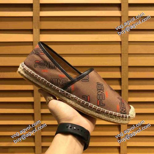 人気商品登場 柔軟 2021春夏 フェンディ FENDI 2色可選 エスバドリーユ フェンディスーパーコピー