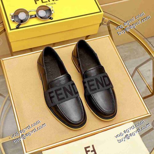 ローファー 今買い◎得 フェンディブランドスーパーコピー 2021春夏 フェンディ FENDI 2色可選 歩きやすい　疲れない　痛くない