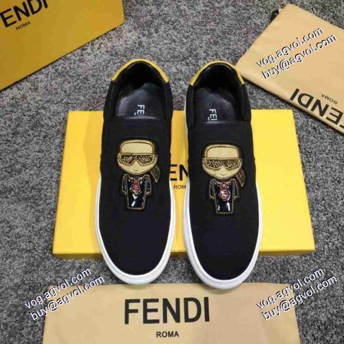 耐久性のある FENDIコピー 2021春夏 フェンディ FENDI 2色可選 ローヒール 着脱の簡単なスリップオンタイプ