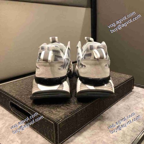 2色可選 超目玉 FENDIスーパーコピー 激安 2021春夏 フェンディ FENDI レーシングシューズ クッション加工