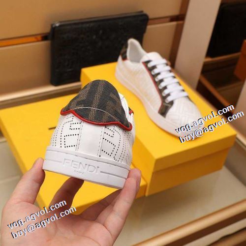 2021秋冬 フェンディ FENDI 2色可選 フラットシューズ リゾートスタイル フルグレインレザー 優しい履き心地 柔軟 最安値に挑戦 フェンディブランド コピー
