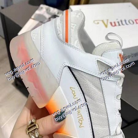 ルイ ヴィトンスーパーコピー 激安 2021春夏 ルイ ヴィトン LOUIS VUITTON 2色可選 大絶賛の履き心地! スニーカー 