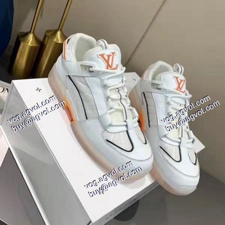 ルイ ヴィトンスーパーコピー 激安 2021春夏 ルイ ヴィトン LOUIS VUITTON 2色可選 大絶賛の履き心地! スニーカー 