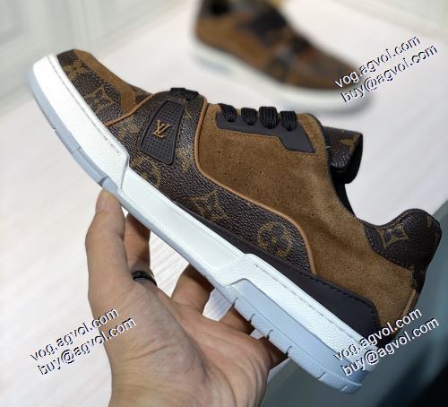 【人気ブログ掲載】2色可選 リゾートスタイルルイ ヴィトン LOUIS VUITTON 2021春夏 ランニングシューズ ルイ ヴィトンブランドコピー ブランド