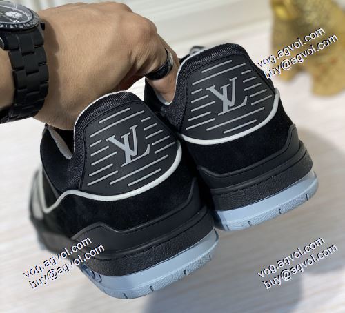 2色可選 クッション性 2021春夏 ルイ ヴィトン LOUIS VUITTON ランニングシューズ 主役になる存在感 ルイ ヴィトンスーパーコピー