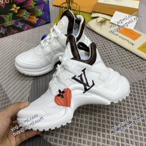 上質 ランニングシューズルイ ヴィトン LOUIS VUITTON 2021春夏 クッション性 ルイ ヴィトンスーパーコピー 激安