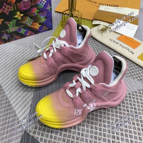 2021春夏 強い魅力を感じる一枚 ルイ ヴィトン LOUIS VUITTON 2色可選 足馴染みのいい LOUIS VUITTONブランドスーパーコピーランニングシューズ