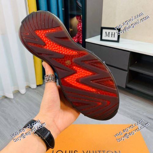 売れ筋のいい 柔軟 ルイ ヴィトン LOUIS VUITTON 2色可選 2021春夏 ランニングシューズ ルイ ヴィトンブランドコピー