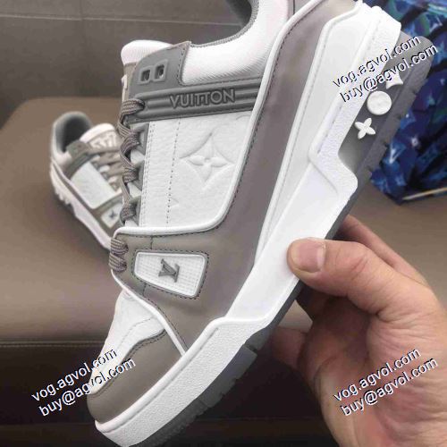個性的なデザ フラットシューズ ルイ ヴィトン LOUIS VUITTON ランニングシューズ 4色可選 2021春夏 ルイ ヴィトンコピー