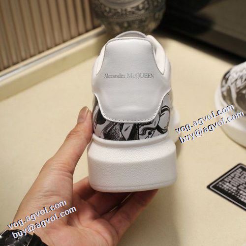 2021秋冬 アレキサンダー マックイーン 今買い◎得 プリント柄  alexander mcqueen ブランド 偽物 通販 極上シューズ スニーカー 男女兼用 脱ぎ履きしやすい/着脱しやすい