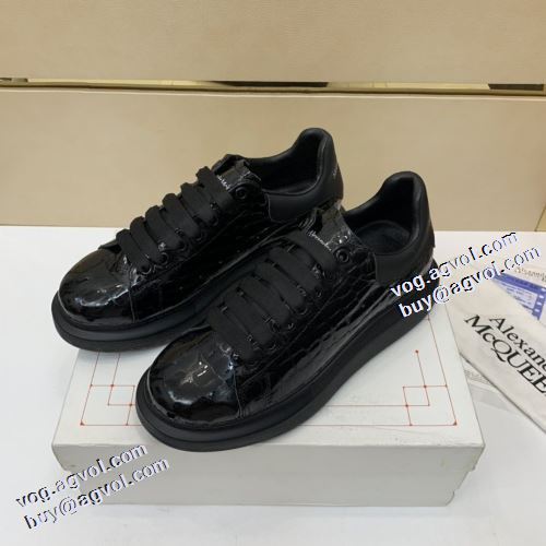 2021秋冬 アレキサンダー マックイーン コピーブランド alexander mcqueen コスパ最高のプライス ポップ エナメル革 カジュアルシューズ 透湿?防水素材採用 軽い履き心地