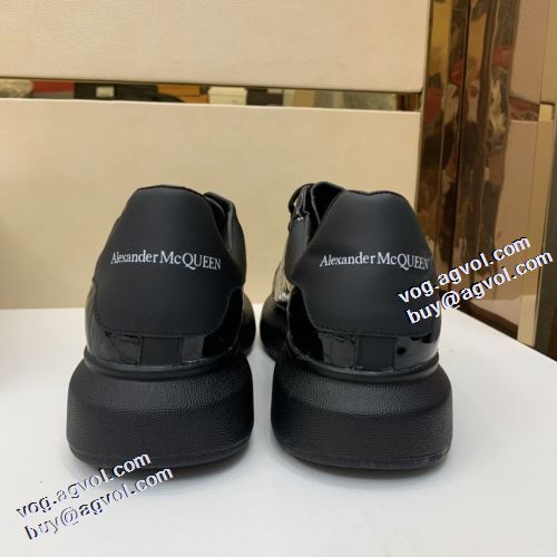 2021秋冬 アレキサンダー マックイーン コピーブランド alexander mcqueen コスパ最高のプライス ポップ エナメル革 カジュアルシューズ 透湿?防水素材採用 軽い履き心地