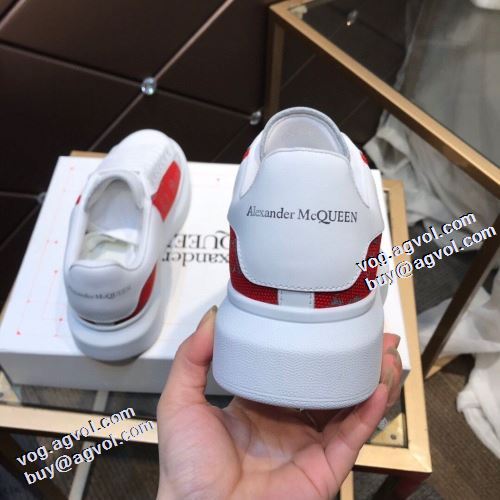 人気 ランキング 2021秋冬 アレキサンダー マックイーン ブランド 偽物 通販 alexander mcqueen  軽い履き心地 フラットシューズ フルグレインレザー 柔軟 高機能防滑ソール