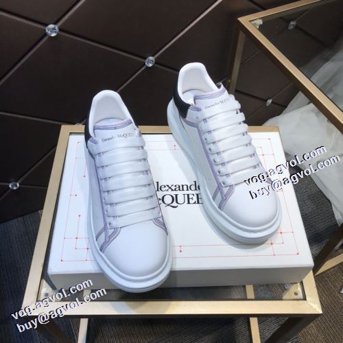 2021秋冬 飽きの来ない ファッション 人気 ドライビングシューズ アレキサンダー マックイーン alexander mcqueen ブランドコピー 人気販売中 2色可選 フラットシューズ 男女兼用