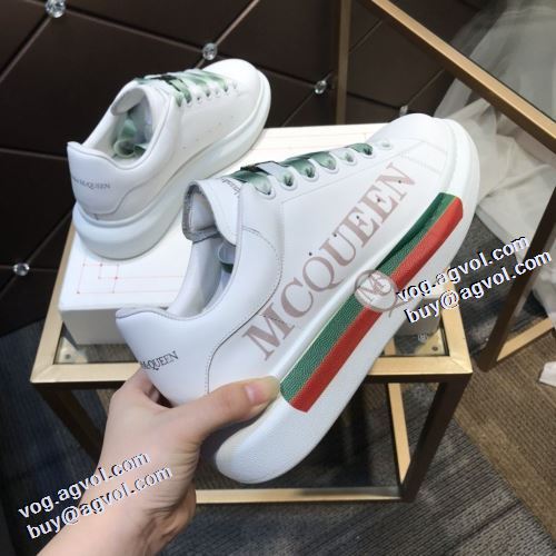 2021秋冬 アレキサンダー マックイーン 着心地抜群 alexander mcqueen コピー商品 着用 ロードジョグ カジュアルシューズ 女性にも男性にも適応 高機能防滑ソール 飽きの来ない