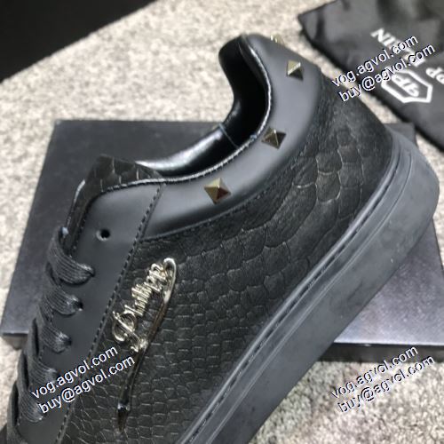 デザイン性の高い PHILIPP PLEINブランドスーパーコピー 2021春夏 フィリッププレイン PHILIPP PLEIN フラットシューズ 優しい履き心地