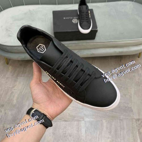 2021秋冬 フィリッププレイン PHILIPP PLEIN フラットシューズ ジョギング ナチュラルな素材感 滑りにくい フィリッププレインブランド コピー 着心地抜群
