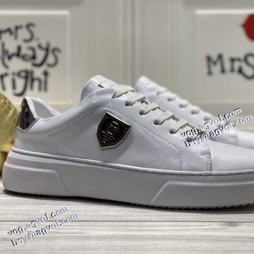 フィリッププレイン偽物ブランド 2021秋冬 フィリッププレイン PHILIPP PLEIN 秋冬 フラットシューズ 高機能防滑ソール 足馴染みのいい ファッション 人気