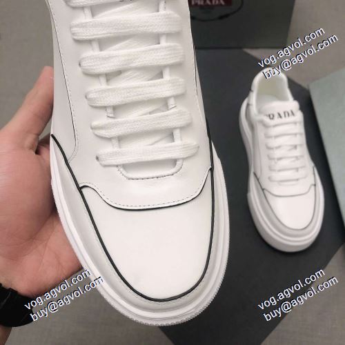 ホワイト フラットシューズ2021秋冬 プラダ PRADA プラダコピー ブランド 魅力ファッション　リゾートスタイル