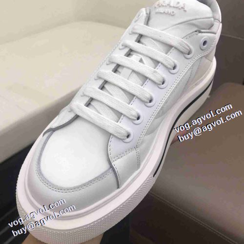 2021秋冬 プラダ PRADA 最安値に挑戦 プラダブランド コピー ランニングシューズ 2色可選 厚底 軽量で疲れにくい 着用