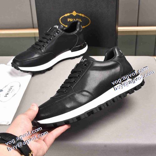 2021秋冬 プラダ PRADA 豊富なサイズ プラダコピー ブランド 底にラバーが貼ってある ランニングシューズ 2色可選 リゾートスタイル