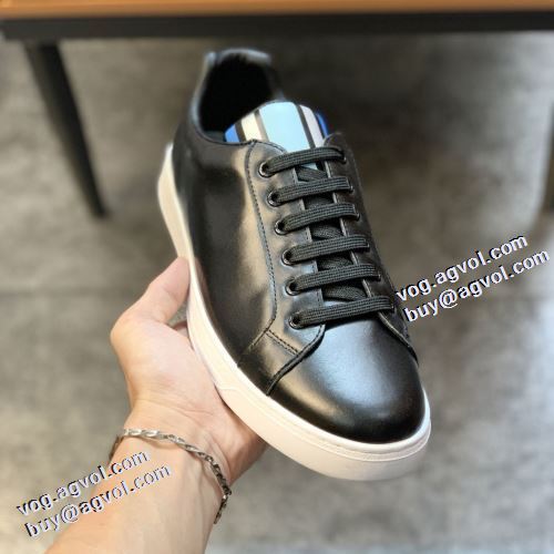 高品質 人気 プラダ偽物ブランド 2021秋冬 プラダ PRADA 2色可選 フラットシューズ  強力撥水加工 脱ぎ履きしやすい/着脱しやすい