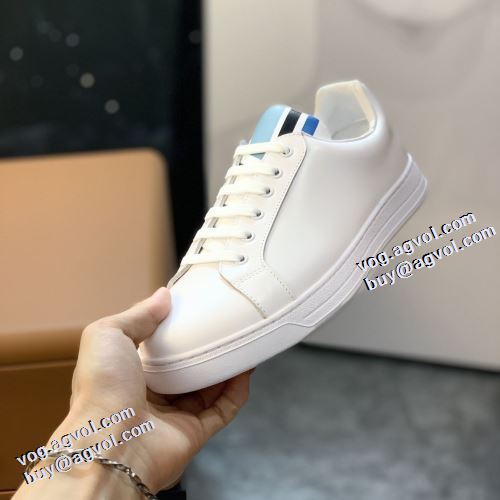 高品質 人気 プラダ偽物ブランド 2021秋冬 プラダ PRADA 2色可選 フラットシューズ  強力撥水加工 脱ぎ履きしやすい/着脱しやすい