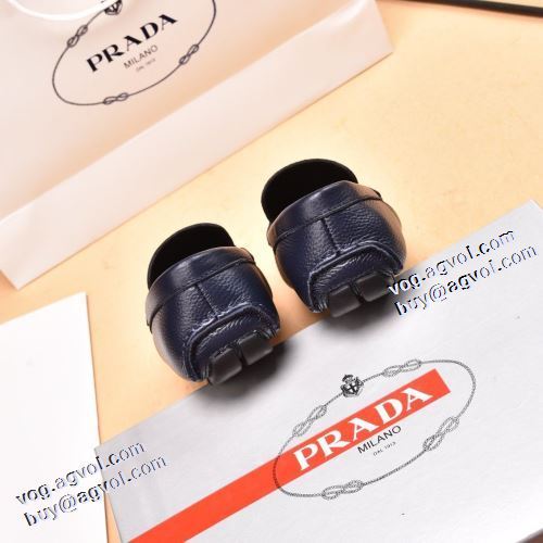 2021秋冬 プラダ PRADA 2色可選 ローヒール モカシン プラダスーパーコピー 上品上質 コスパ最高のプライス 軽い履き心地