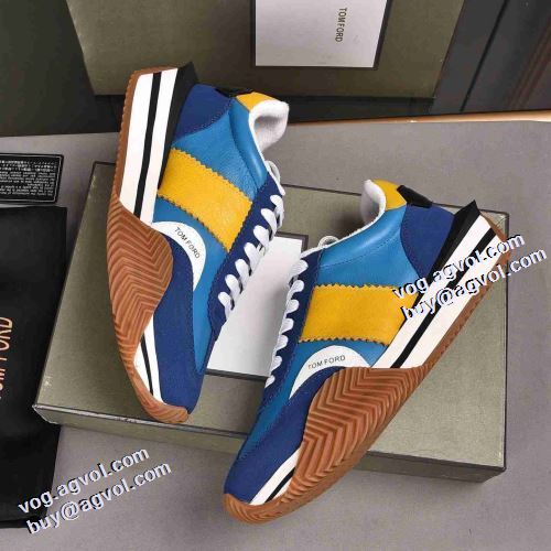 トムフォードコピー ブランド 軽量で疲れにくい 魅力ファッション カラーソール 2021秋冬 トムフォード TOM FORD スニーカー 透湿?防水素材採用 ナチュラルな素材感