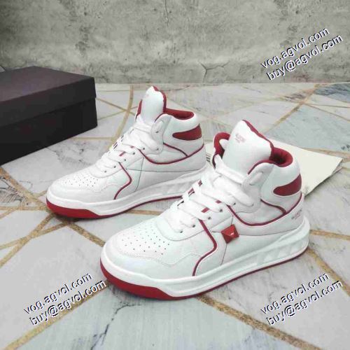 ヴァレンティノスーパーコピー 激安 ハイトップシューズ 2021秋冬 ランニングシューズ ヴァレンティノ VALENTINO ファッション 人気