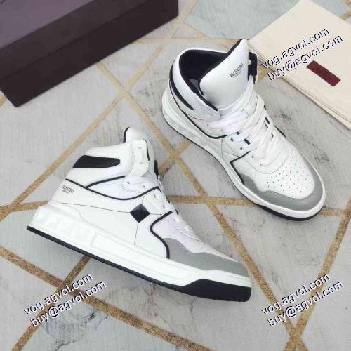 ヴァレンティノスーパーコピー 激安 ハイトップシューズ 2021秋冬 ランニングシューズ ヴァレンティノ VALENTINO ファッション 人気
