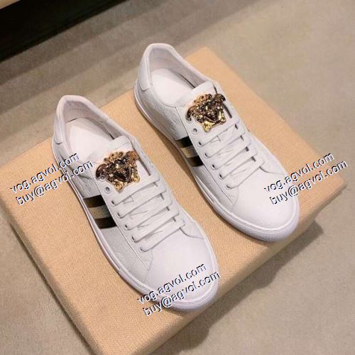 2021春夏 VERSACEスーパーコピー 激安 ヴェルサーチVERSACE カジュアルシューズ 大絶賛の履き心地! 