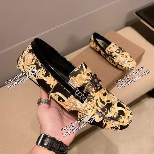 ヴェルサーチVERSACE カジュアルシューズ 2021春夏 耐久性のある ヴェルサーチブランド 偽物 通販 