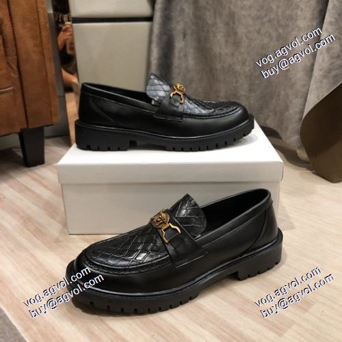 希少価値大！2021秋冬 脱ぎ履きしやすい/着脱しやすい ヴェルサーチVERSACE ビジネスシューズ ファッション 人気 ヴェルサーチスーパーコピー 激安