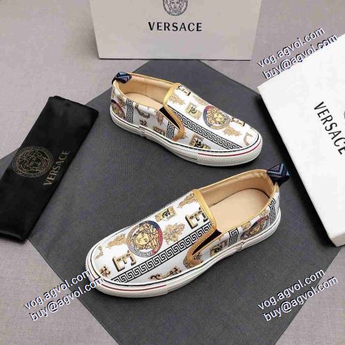 高級感ある スリップオン 2021秋冬 カジュアルシューズ ヴェルサーチVERSACE エスバドリーユ ヴェルサーチスーパーコピー