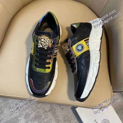 海外セレブ愛用 ジョギング 2021秋冬 スニーカー ヴェルサーチVERSACE ランニングシューズ クッション加工 2色可選