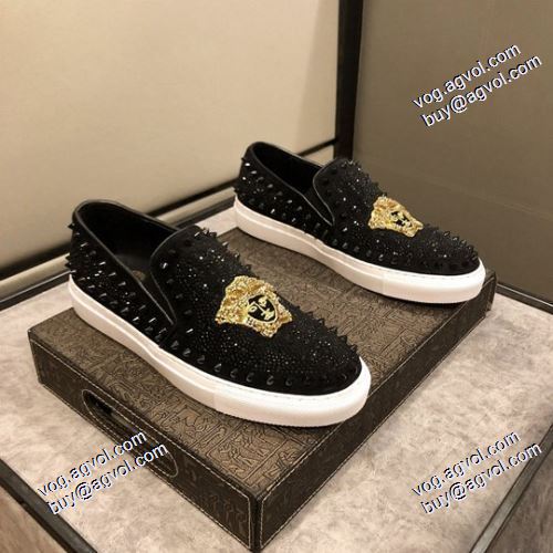 軽い履き心地 2021秋冬 フラットシューズ ヴェルサーチVERSACE カジュアルシューズ 抗菌?防臭加工 ヴェルサーチブランドスーパーコピー