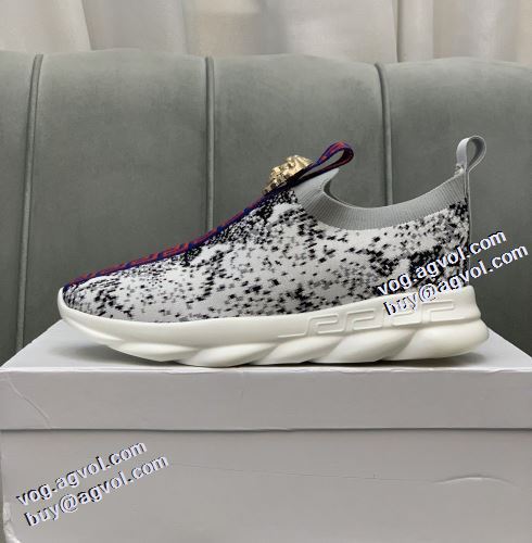 2色可選 スニーカー 軽量で疲れにくい 着脱の簡単なスリップオンタイプ 2021秋冬 ヴェルサーチVERSACE ヴェルサーチスーパーコピー 人気販売中