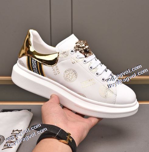 2021秋冬 ヴェルサーチVERSACE 人気販売中 フラットシューズ ヴェルサーチコピー オリジナル 透湿・防水素材採用 滑りにくい 2色可選