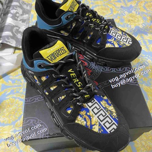 3色可選 ランニングシューズ 個性的なデザ ヴェルサーチブランドコピー 高機能防滑ソール 抗菌・防臭加工 クッション加工 2021秋冬 ヴェルサーチVERSACE
