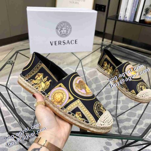 2021秋冬 ヴェルサーチVERSACE ヴェルサーチコピー スリップオン 歩きやすい　疲れない　痛くない 柔軟 着用 着心地抜群
