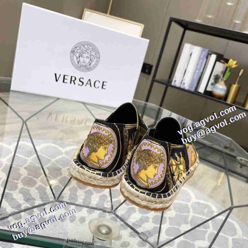 2021秋冬 ヴェルサーチVERSACE ヴェルサーチコピー スリップオン 歩きやすい　疲れない　痛くない 柔軟 着用 着心地抜群
