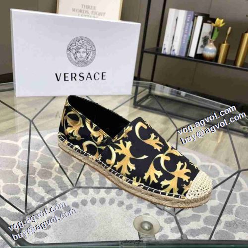 2021秋冬 大絶賛の履き心地! ヴェルサーチVERSACE 2色可選 カジュアルシュッズ コンフォート ヴェルサーチブランド 偽物 通販 ローヒール 脱ぎ履きしやすい/着脱しやすい 極上シューズ
