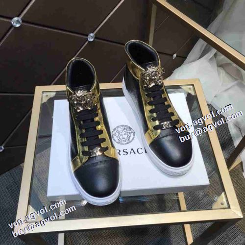2021秋冬 ヴェルサーチVERSACE 2色可選 ハイトップシューズ サイズ豊富 強力撥水加工 ロードジョグ 大人の雰囲気抜群 ヴェルサーチブランドコピー