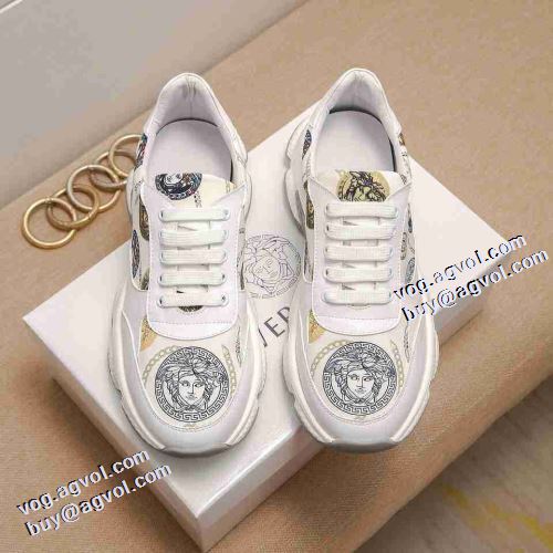2021秋冬 ヴェルサーチVERSACE スニーカー 厚底 超軽量設計 軽量で疲れにくい バレーボールシューズ 耐久性のある ヴェルサーチスーパーコピー