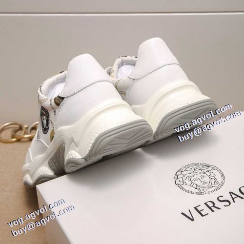 2021秋冬 ヴェルサーチVERSACE スニーカー 厚底 超軽量設計 軽量で疲れにくい バレーボールシューズ 耐久性のある ヴェルサーチスーパーコピー